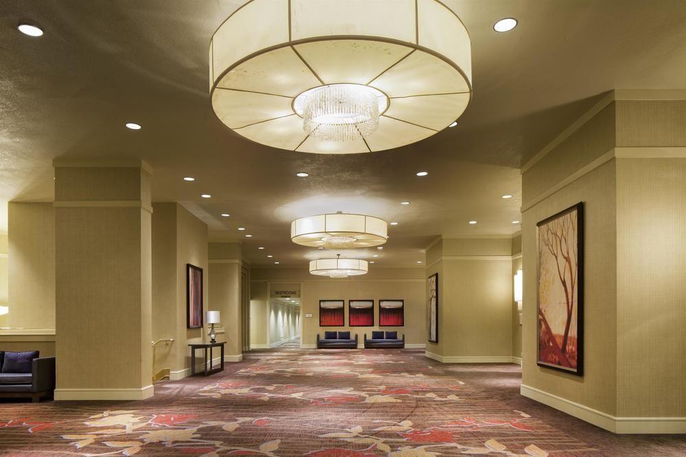 Sheraton Oklahoma City Downtown Hotel Экстерьер фото
