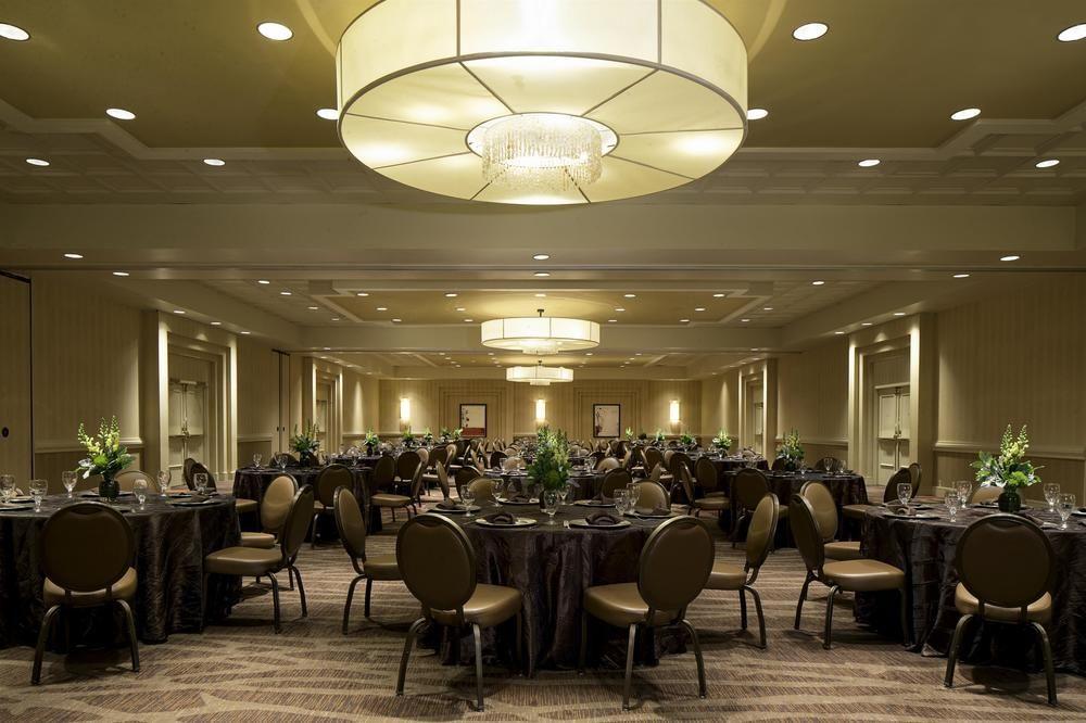 Sheraton Oklahoma City Downtown Hotel Экстерьер фото