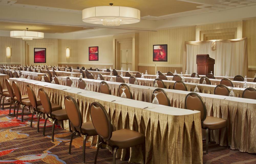 Sheraton Oklahoma City Downtown Hotel Экстерьер фото