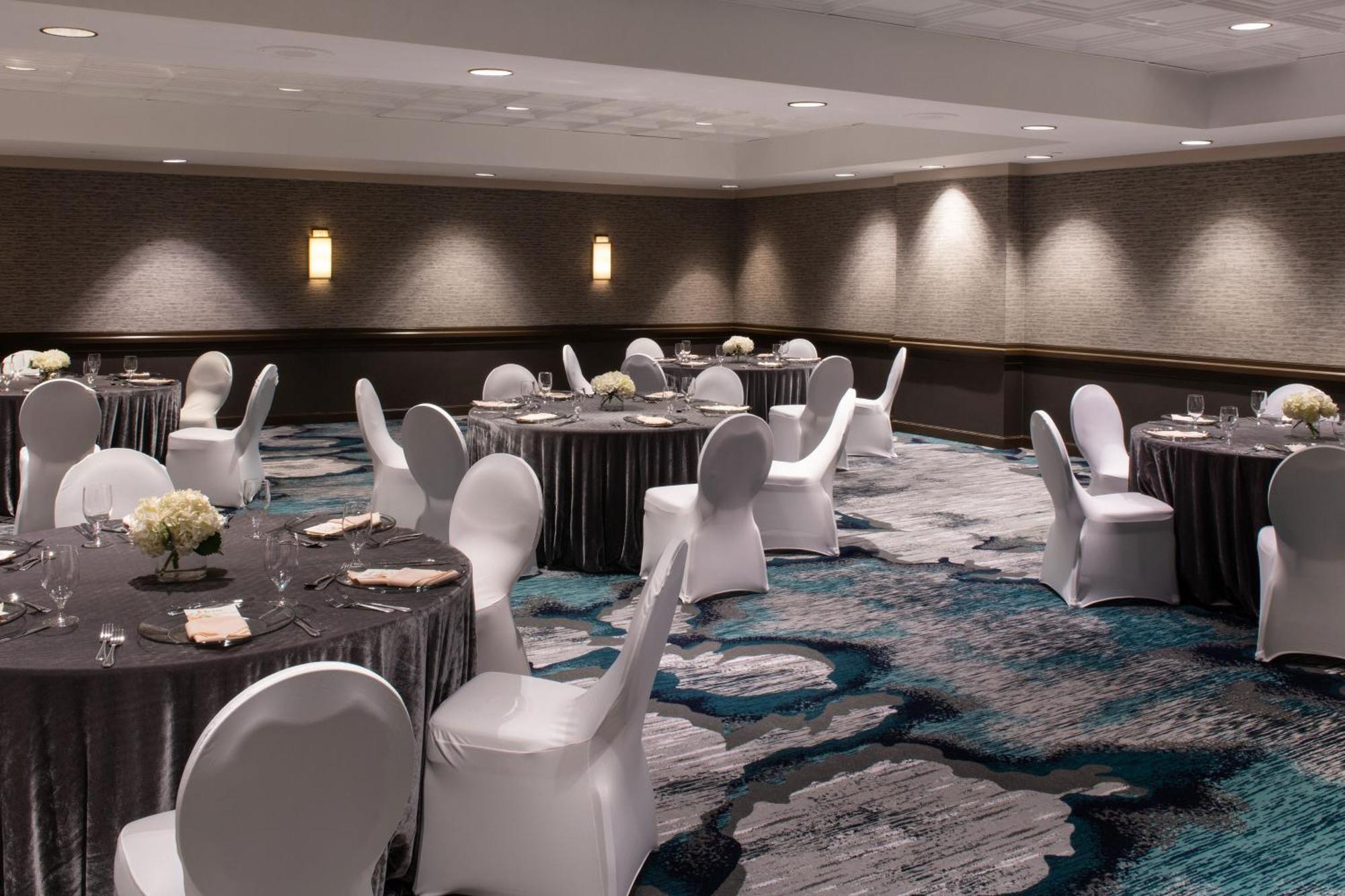 Sheraton Oklahoma City Downtown Hotel Экстерьер фото