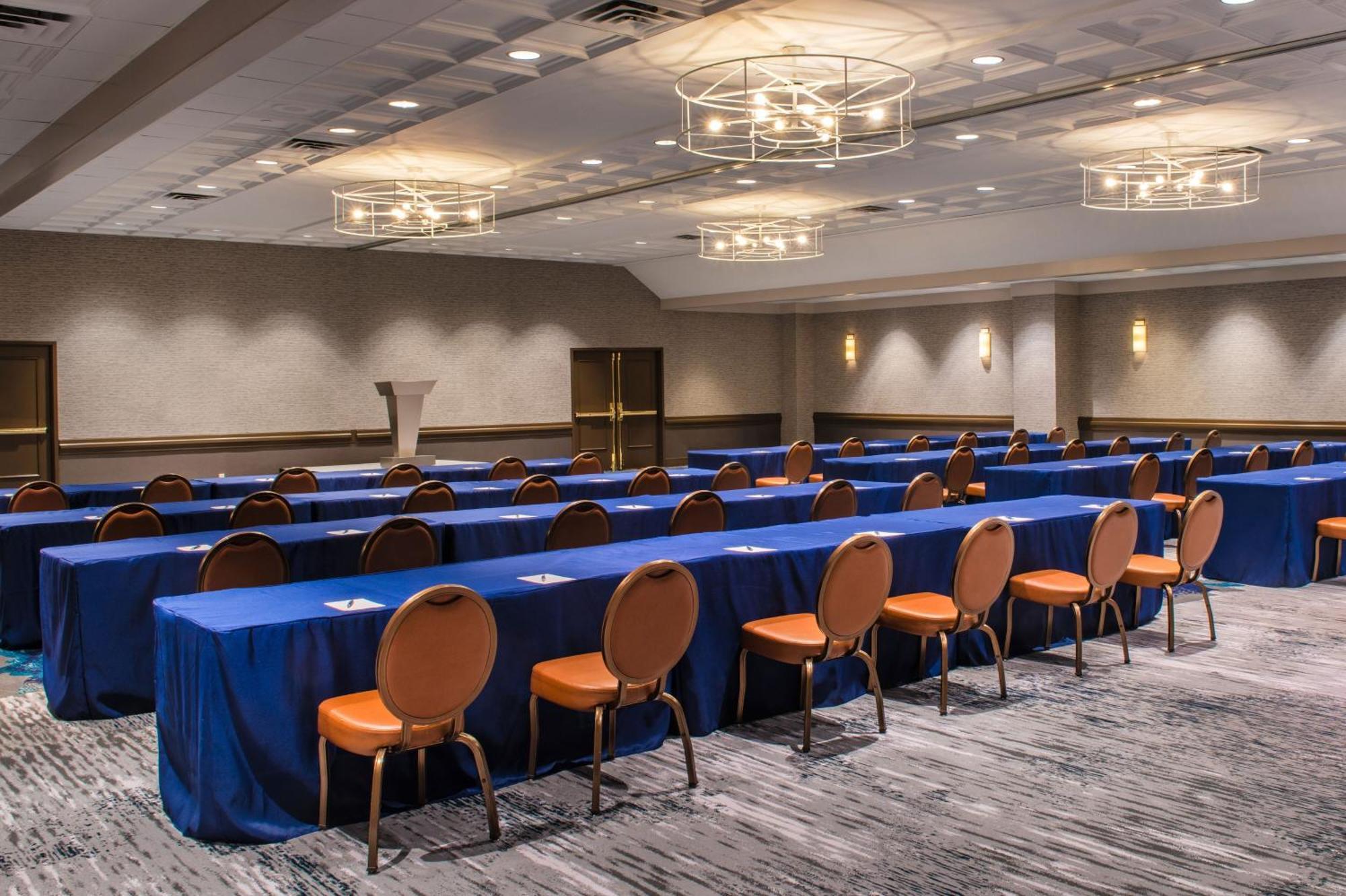 Sheraton Oklahoma City Downtown Hotel Экстерьер фото